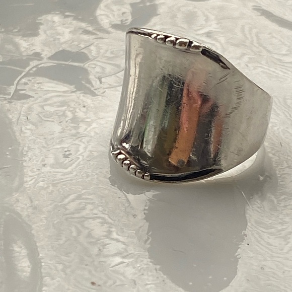 Silpada Vintage Sterling Cuff Ring size 9
R1686 - Picture 6 of 9